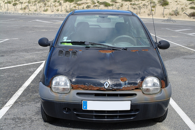 Voiture rouille